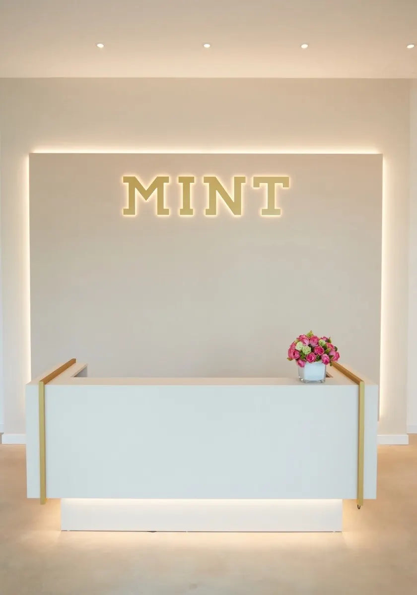 MINT by Dr Mintcheva Theke mit Logo